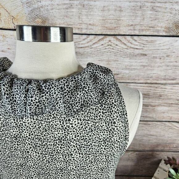 Banana Republic Sleeveless Ruffle Detail Animal Print Top Size 2‎ - Picture 5 of 8